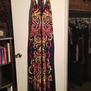 Venus Exotic Paisley Maxi-Dress With Necklace